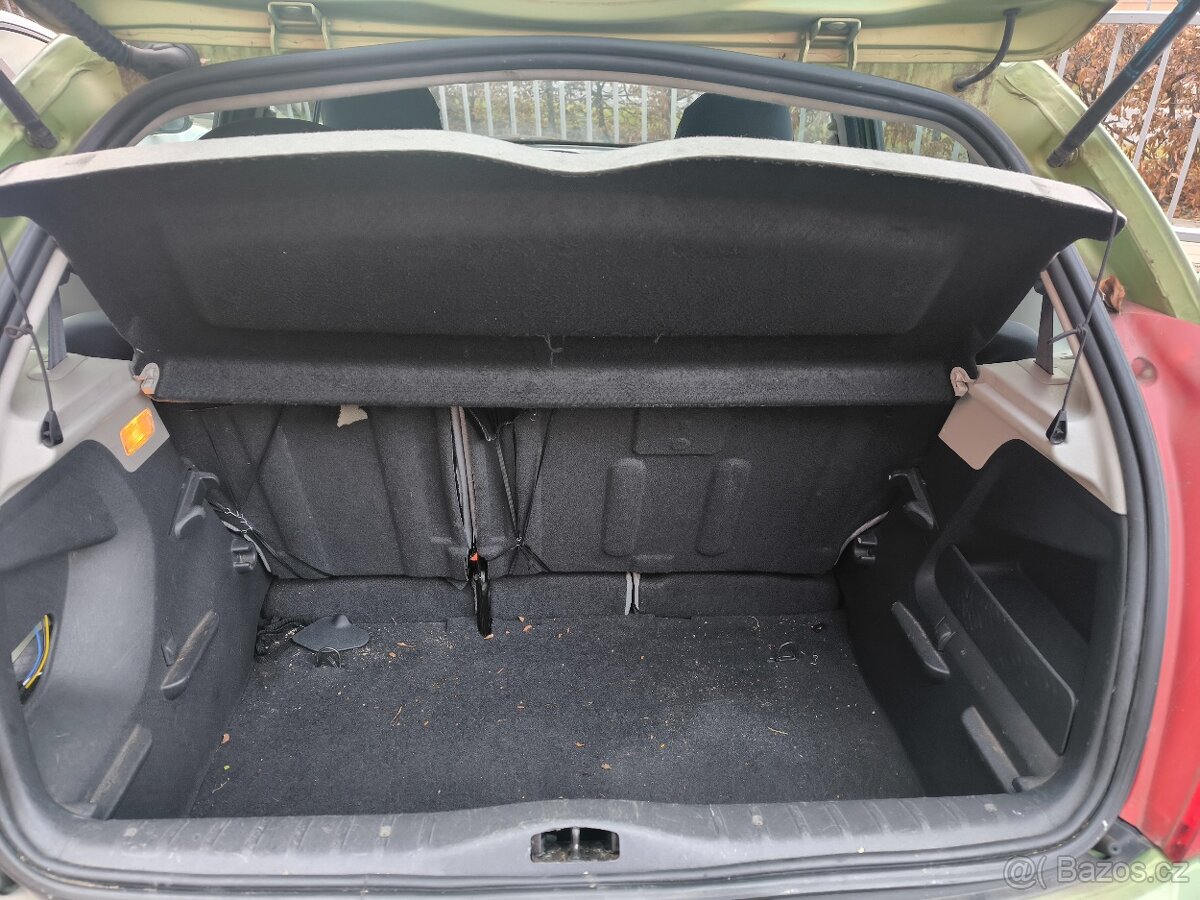 Prodám Citroën C3 z roku 2002 - 9