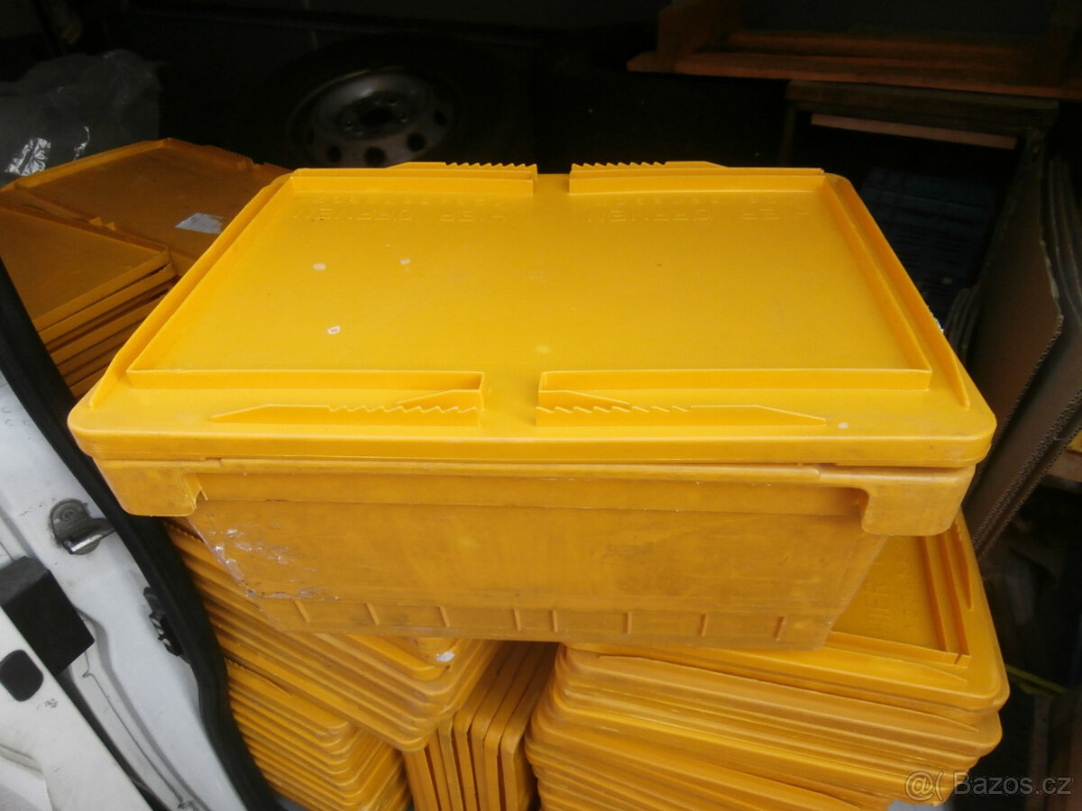 Boxy plastové, víka na ukládací bedny za 20 kč - 9