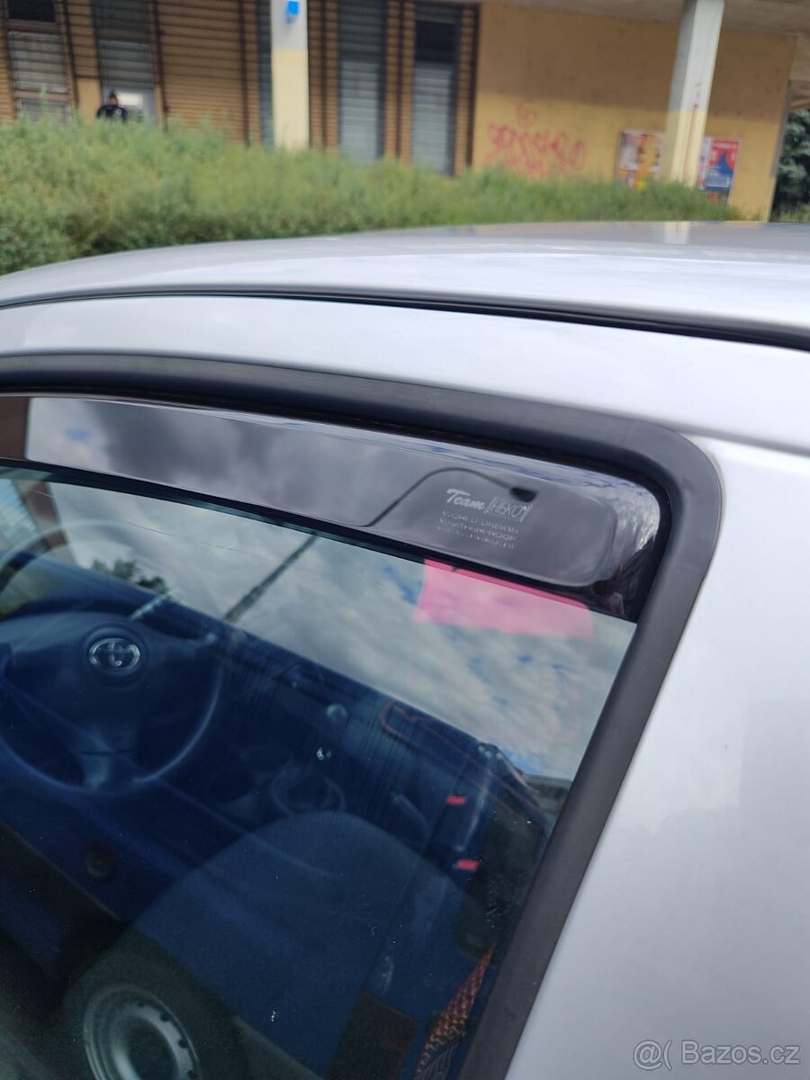 Toyota Yaris coupe 2003 čtyřválec - 9