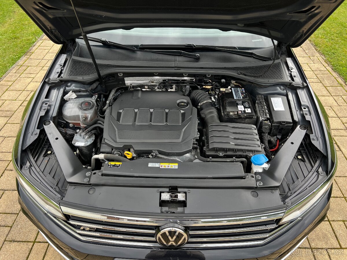 ✅ VW Passat R-Line 2.0TDI 110kw DSG7 IQ Lights Ťažné Servis - 9