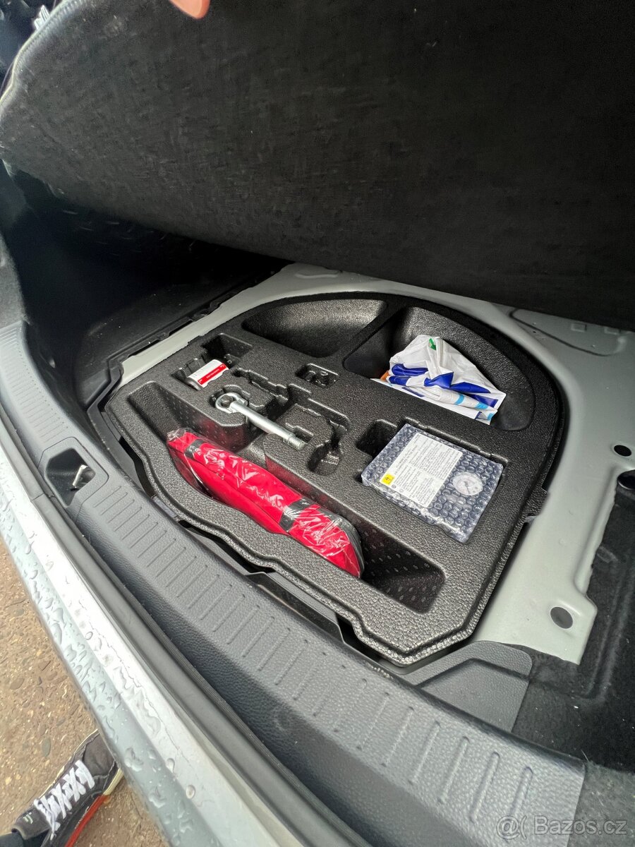 Toyota Corolla 1.5 VVT-i (92 kW), r. 2023 - 9