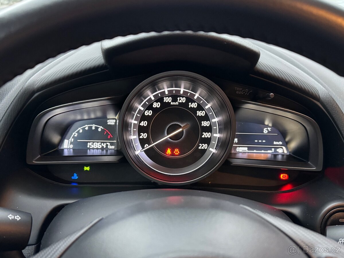 Prodám Mazda CX-3 2.0i benzin - 9