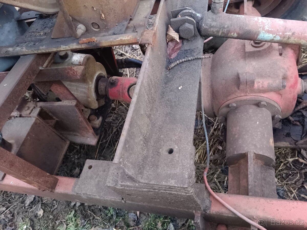 Traktor, malotraktor- domácí výroba motor octavia - 9