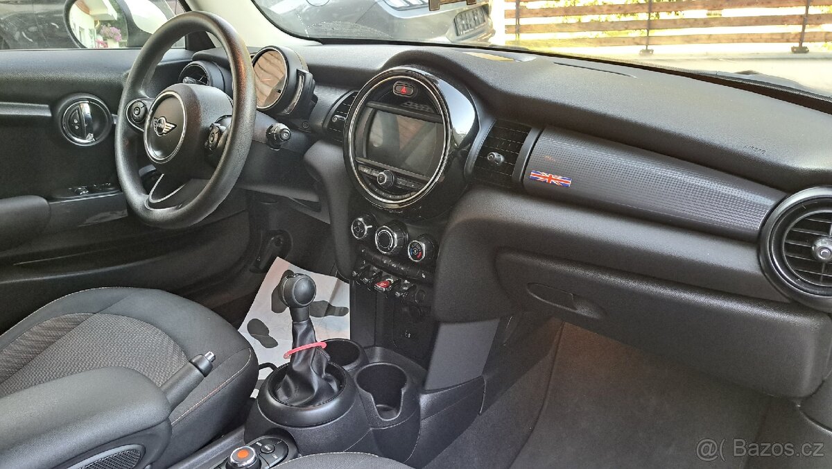 Mini Cooper 1.5 i 100 kw 2018 nová STK - 9