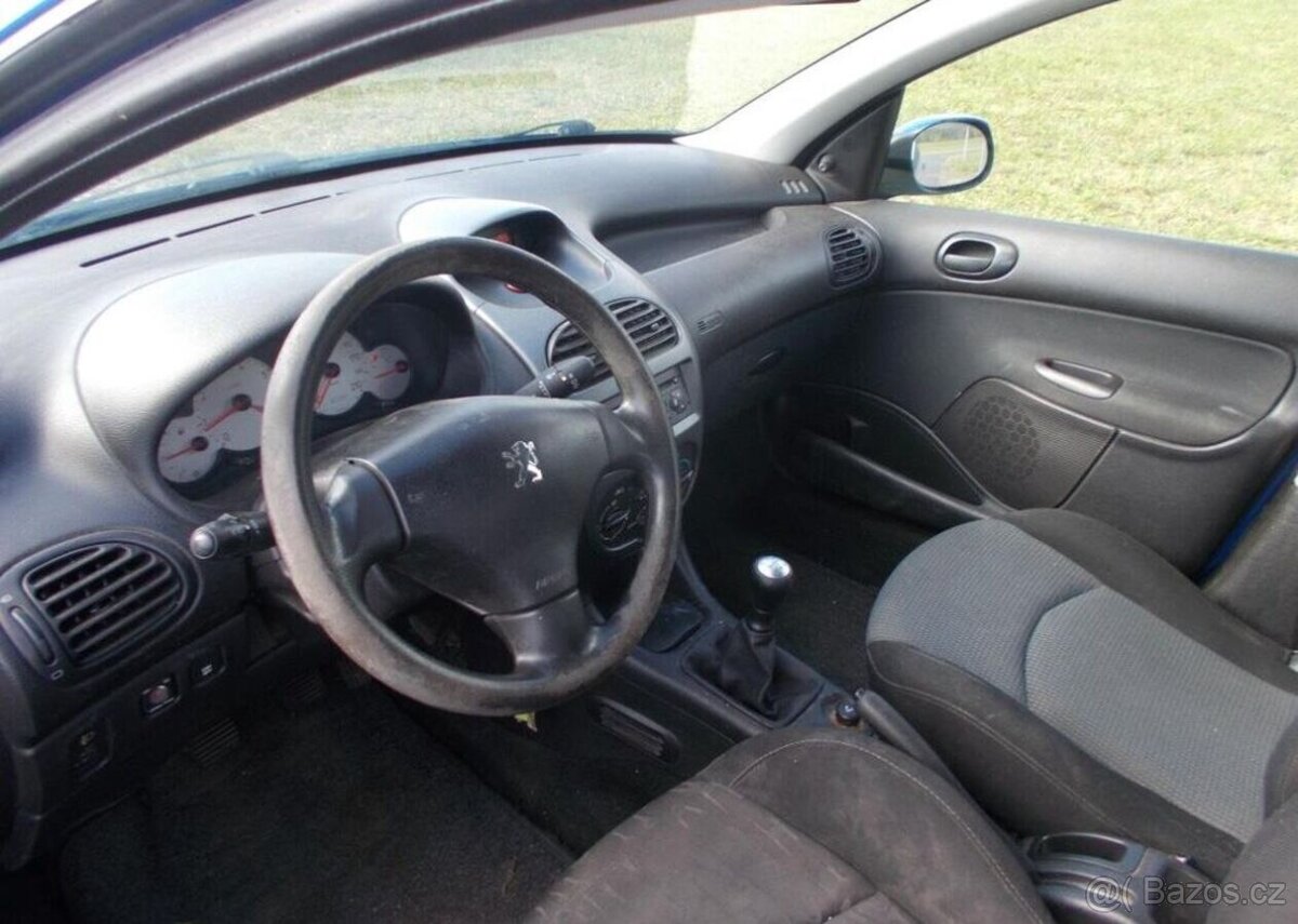 Peugeot 206 1,4 65 KW pravidelný servis benzín manuál 65 kw - 9