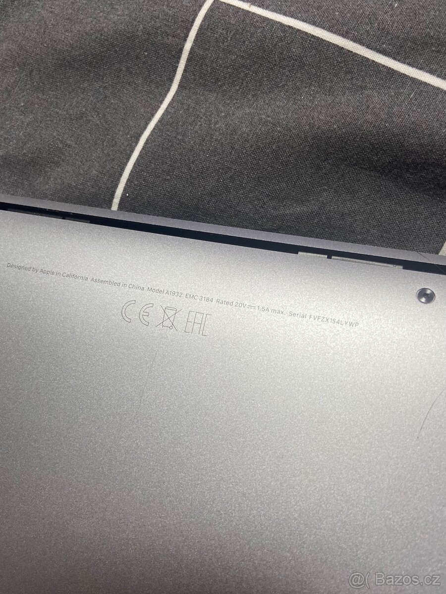 MacBook Air 13" 16GB RAM/256GB - 9