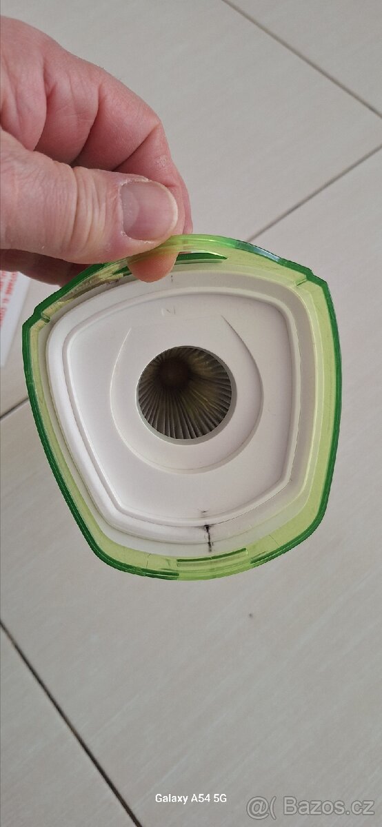 Ruční vysavač IMETEC - 9