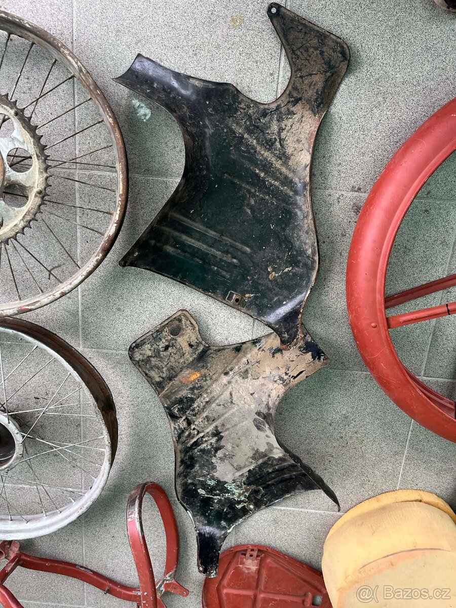 Jawa 50 550 pařez - rozebraný - 9