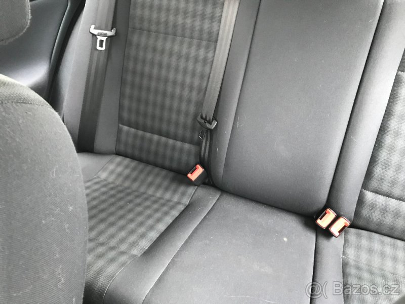 Skoda Octavia Tour 2006 1,6i 75kW BFQ - díly - 9