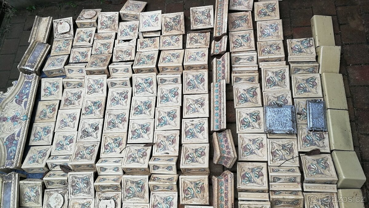 Kachlova kamna starozitná rohová - 9