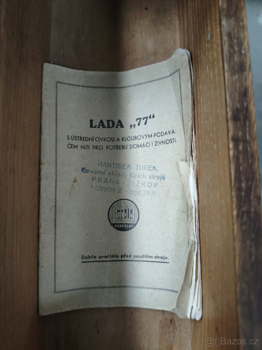 Šicí stroj Lada - 9