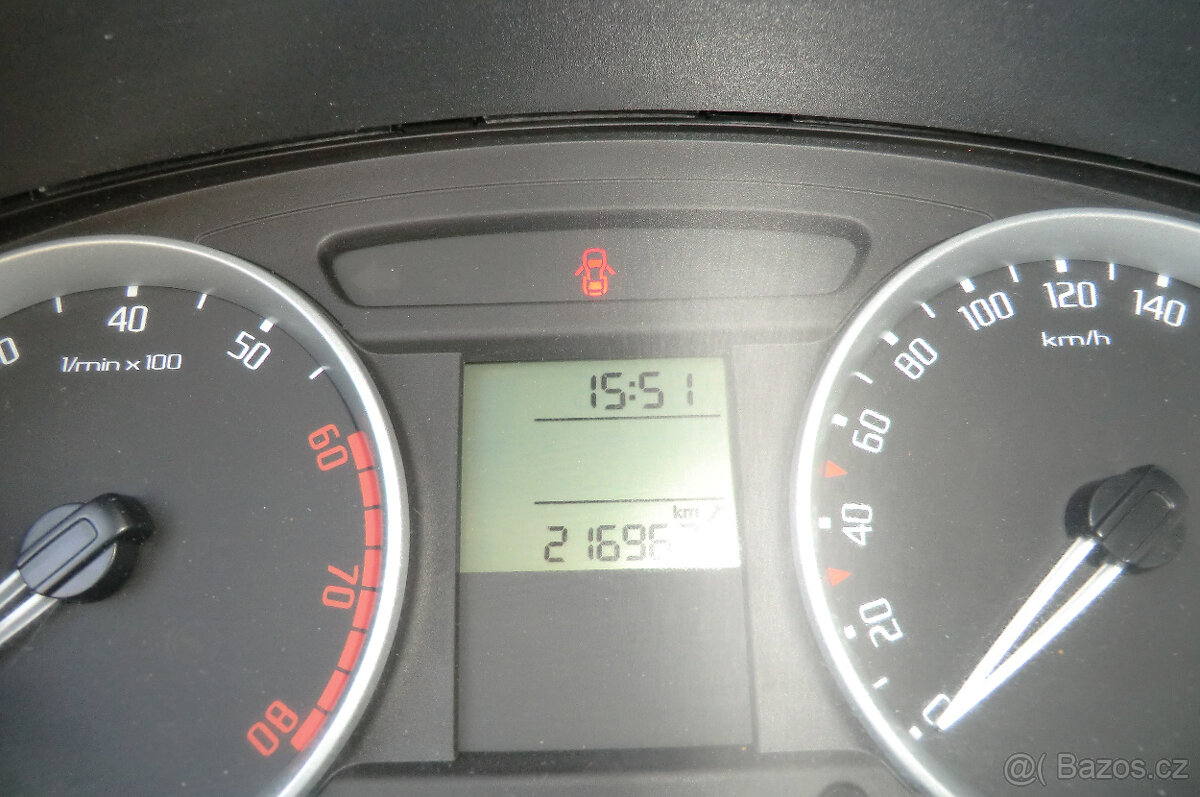 Škoda Fabia II. 1.4 16V NOVÁ STK KLIMA - 9