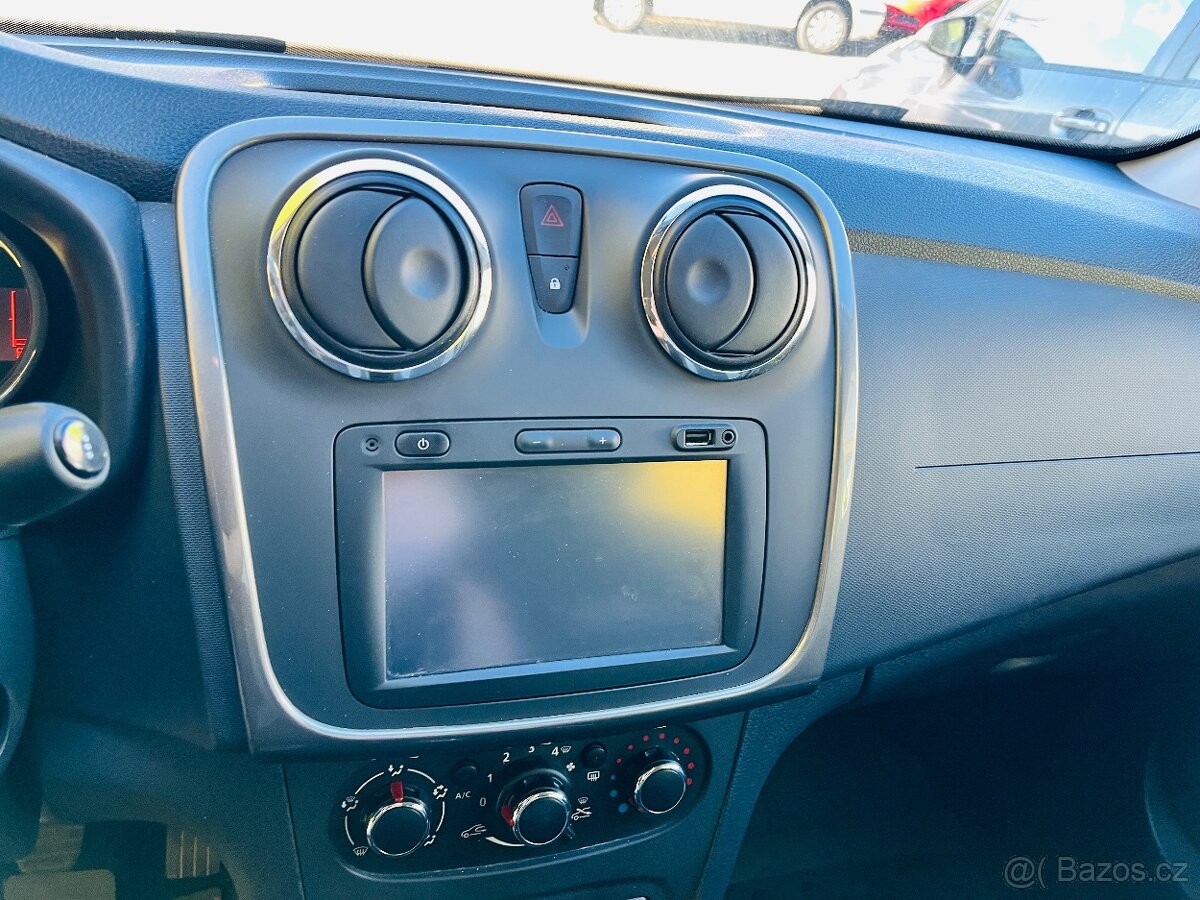 DACIA SANDERO STEPWAY 0.9 i BENZÍN KLIMA TAŽNÉ ZAŘÍZENÍ - 9
