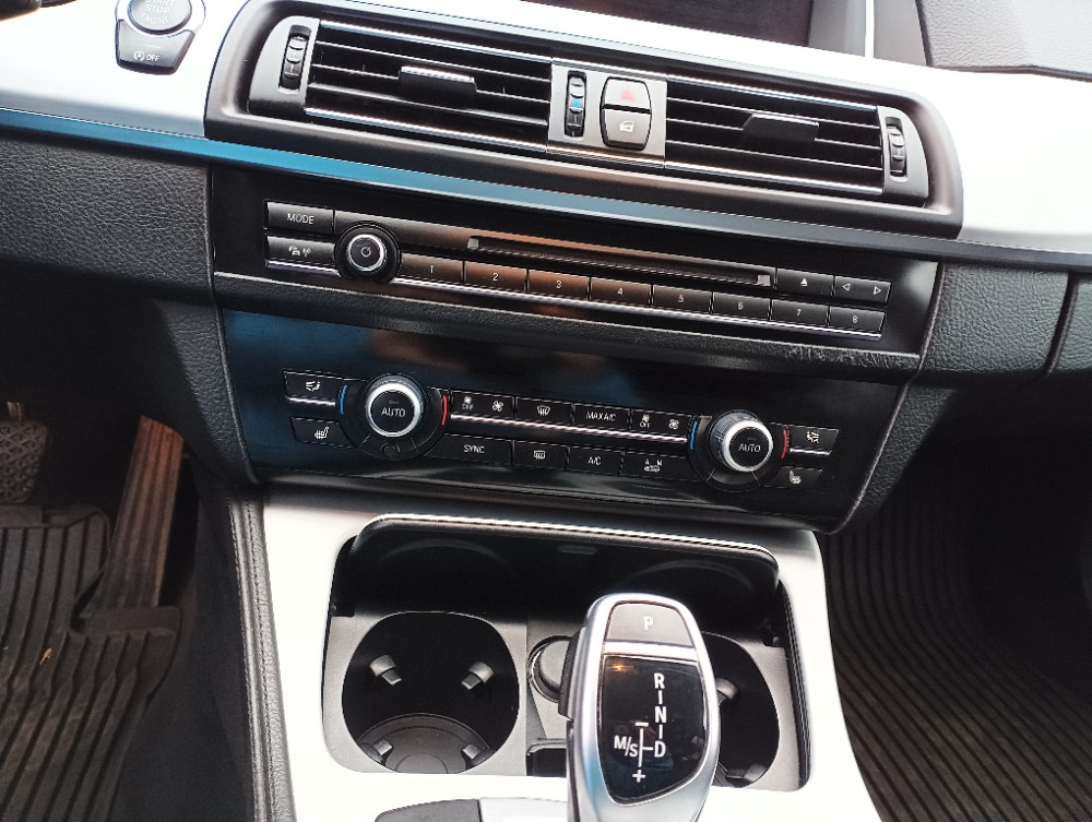 BMW 530 D XDRIVE- combi, kůže, automat - 9