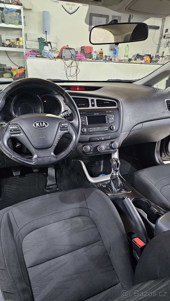Prodám Kia ceed 1.6crdi sw 2013rv - 9