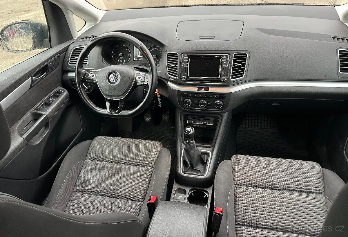 Volkswagen Sharan 12/2016, pojazdné, mizne voda - 9