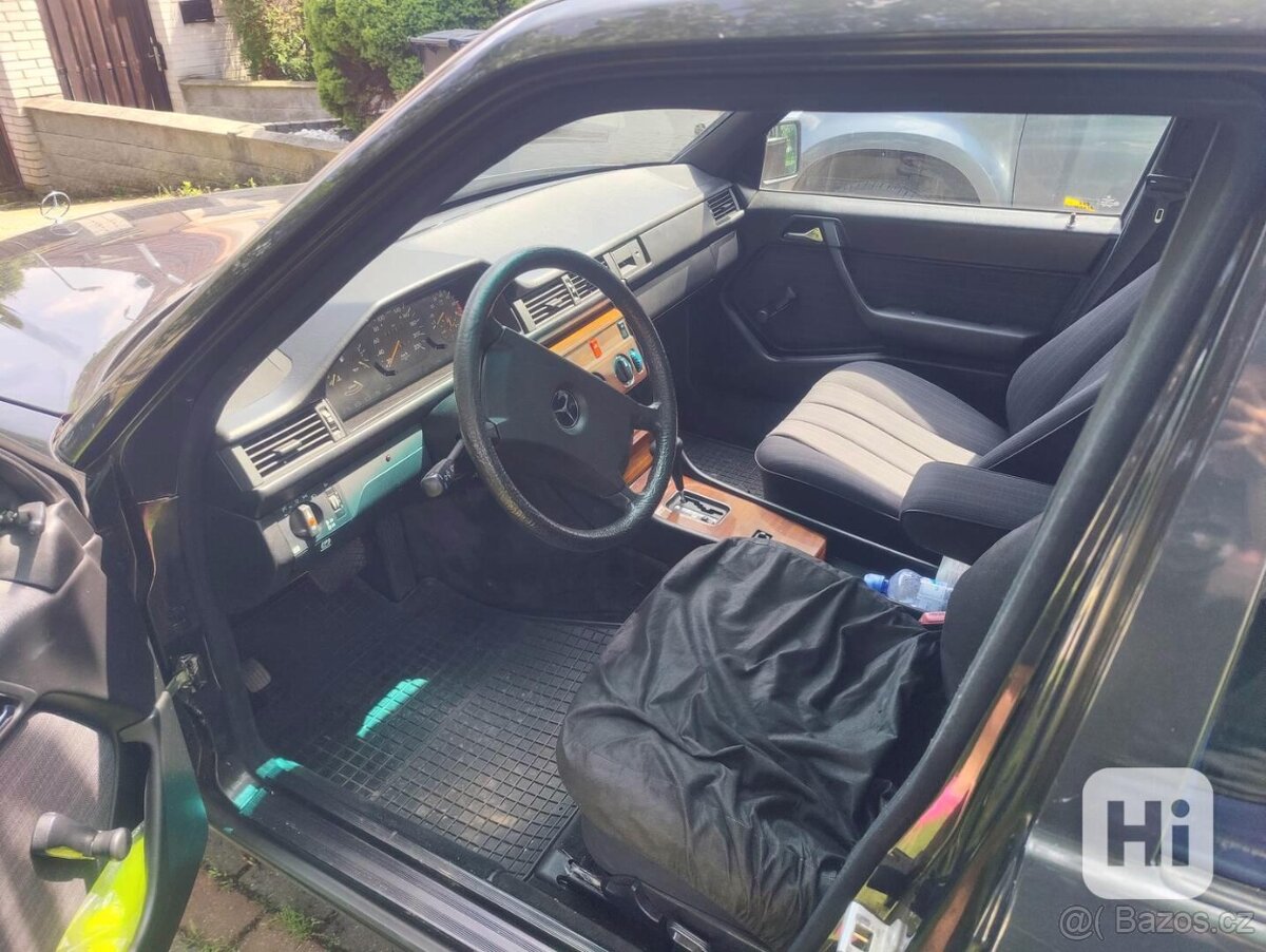 MERCEDES BENZ 124 (rok 1987) - 9