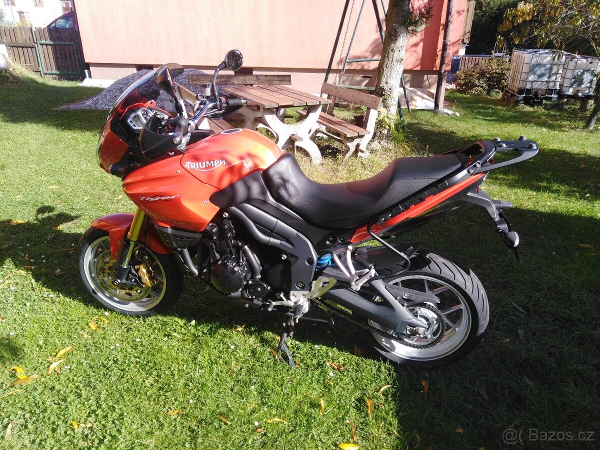 Triuph tiger 1050 - 9