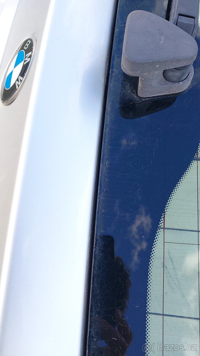 BMW E39 – DVEŘE KUFRU TOURING - 9