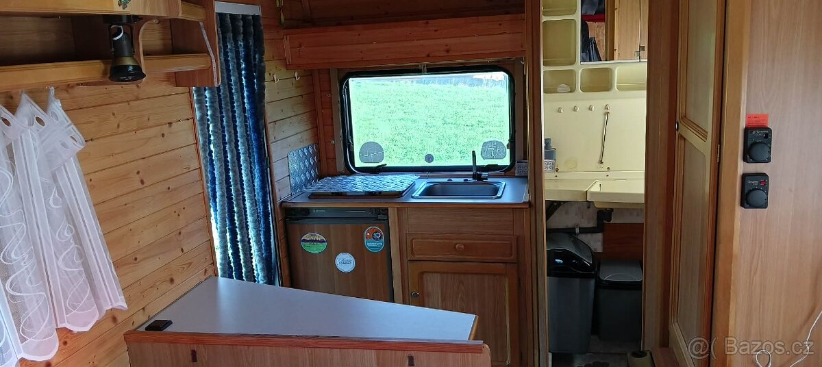 Obytný automobil - 9
