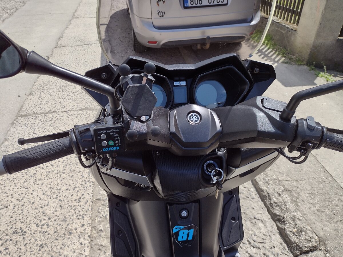 Yamaha x max 250i - 9