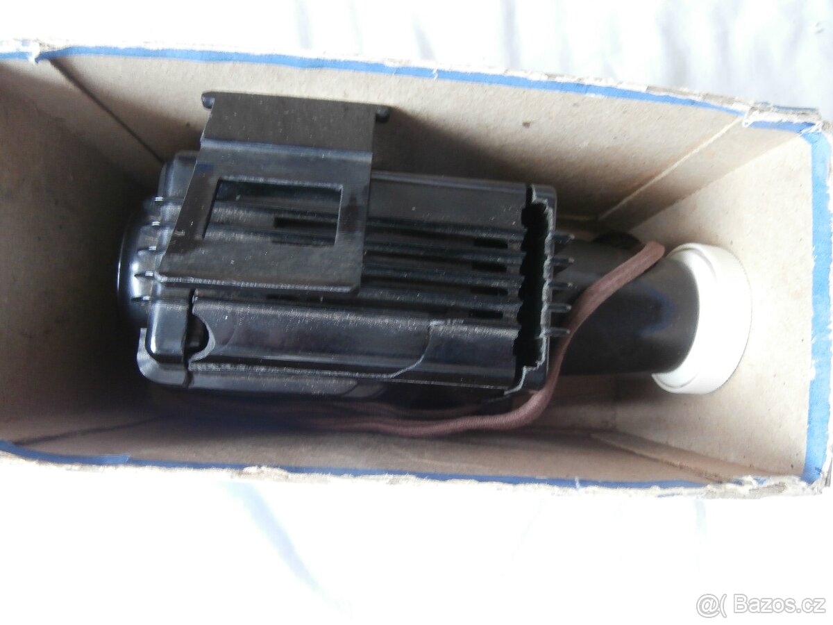 bakelitový projektor DIAR - 9