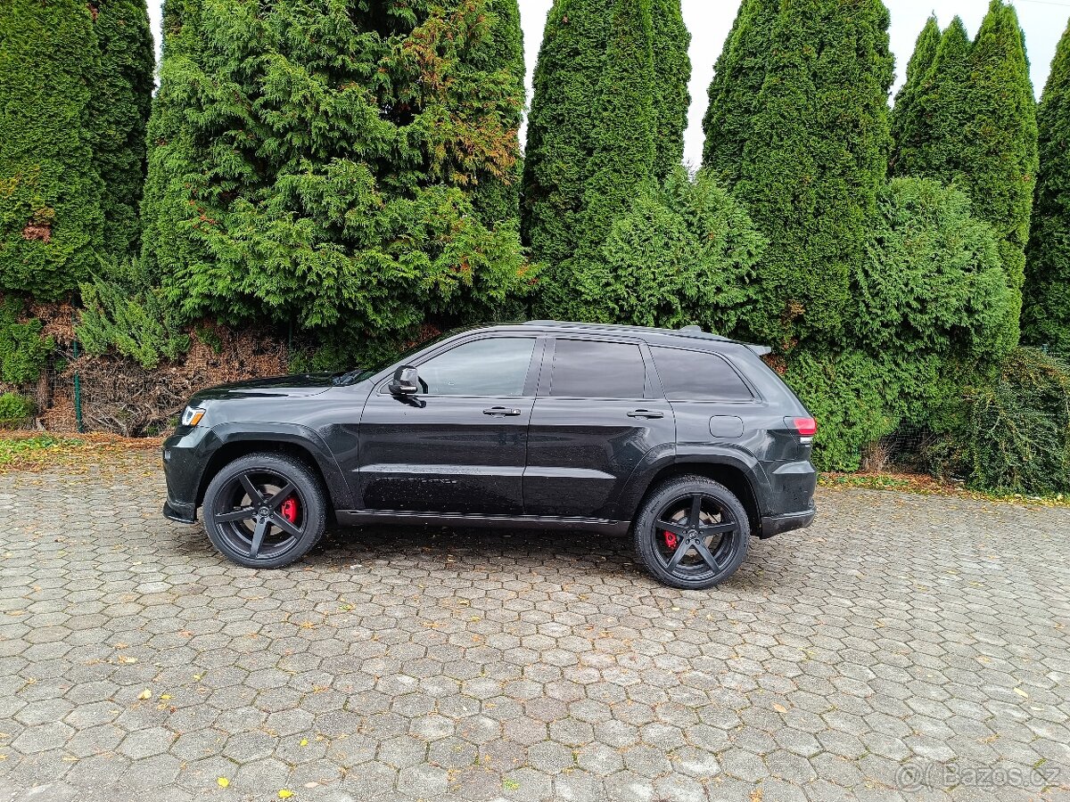 Jeep Grand Cherokee - 9