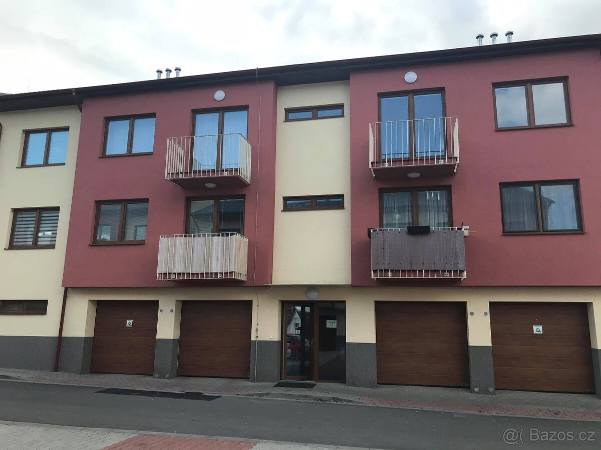 Pronajmu byt 1+kk v novostavbě bytového domu Kutná Hora - 9