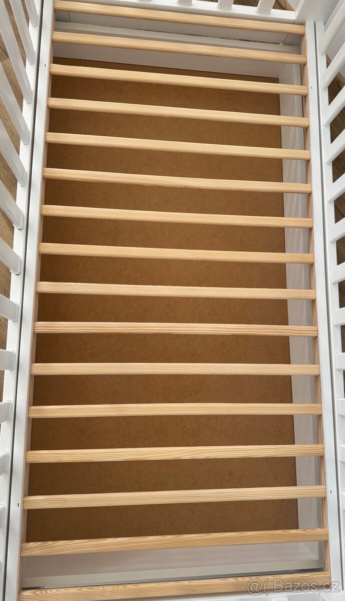 Bila postylka se suplikem a antialergickou matraci - 9