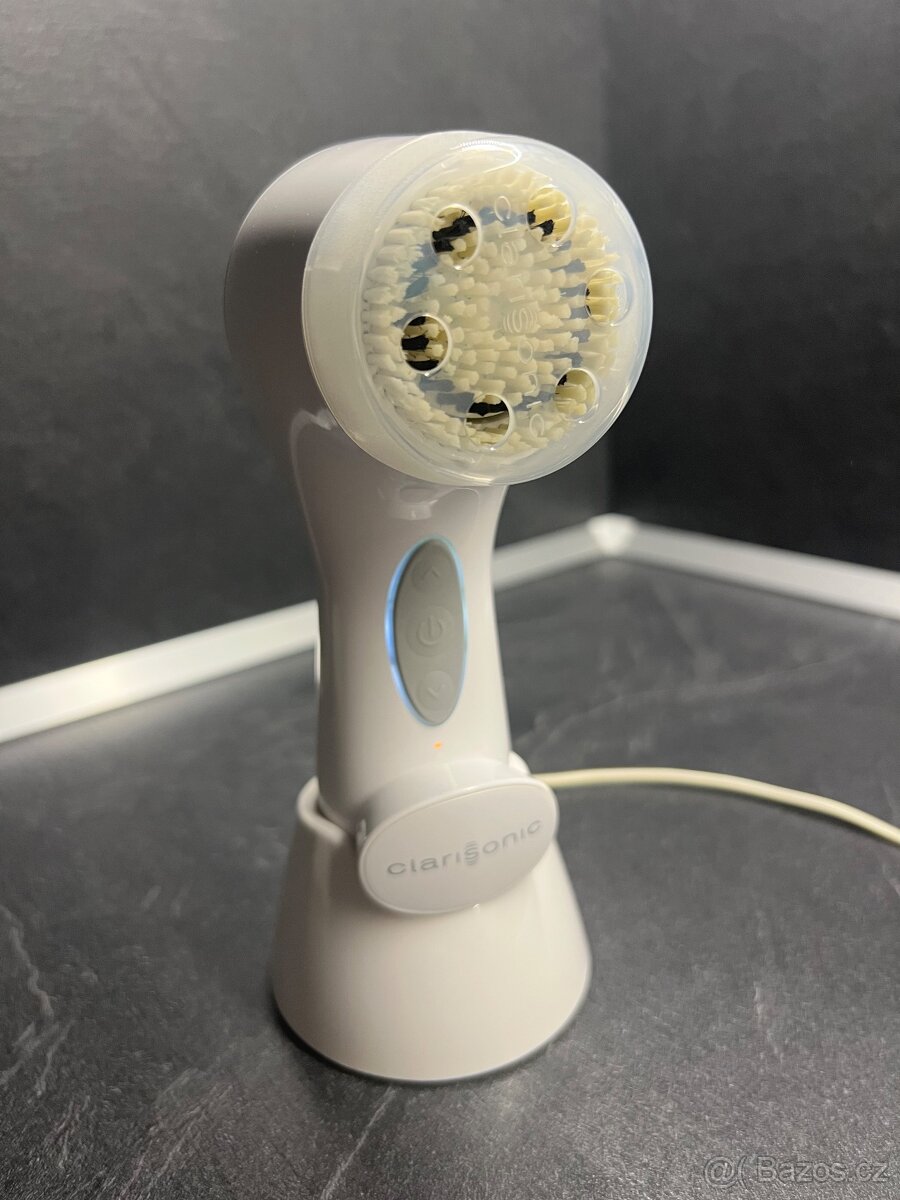 Čistící kartáček na pleť Clarisonic Aira Sonic - 9