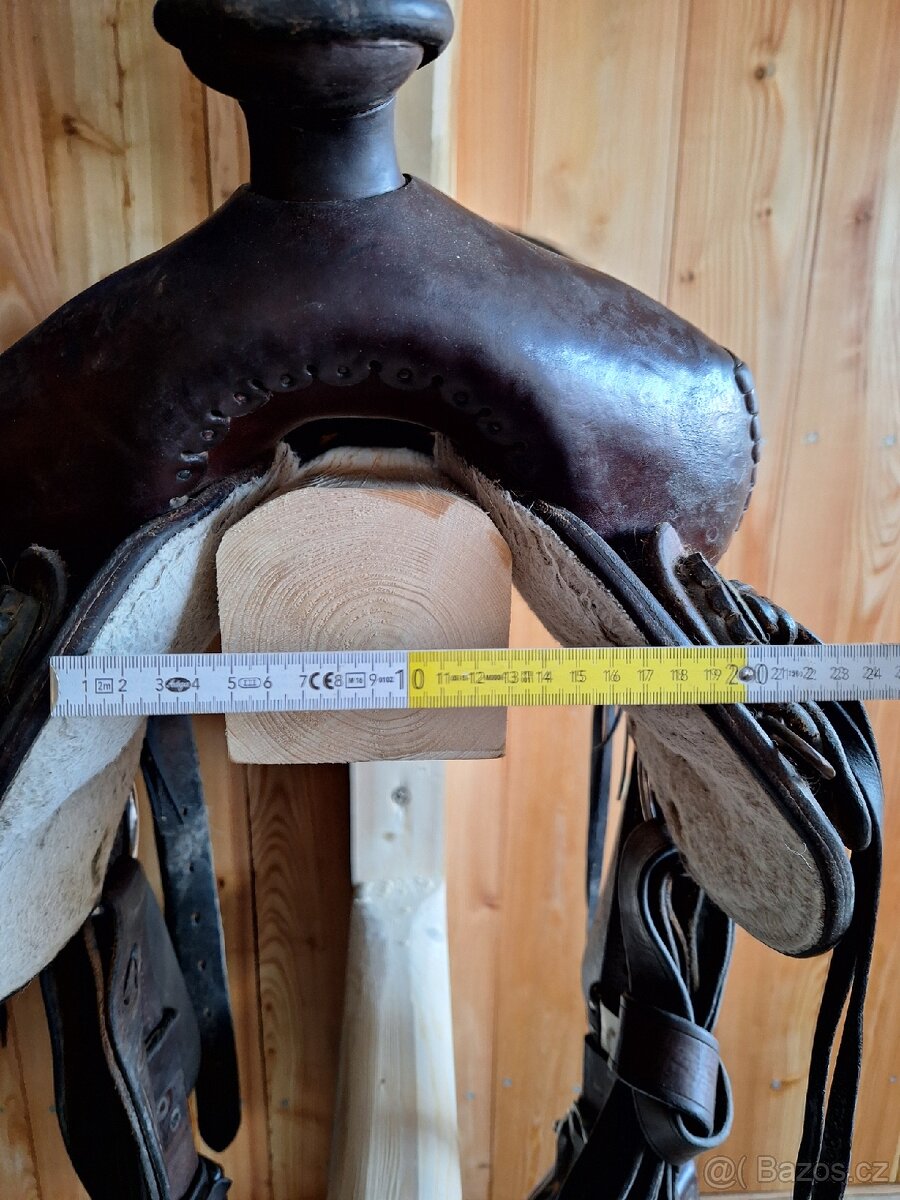 Prodám westernové sedlo 16" - 9