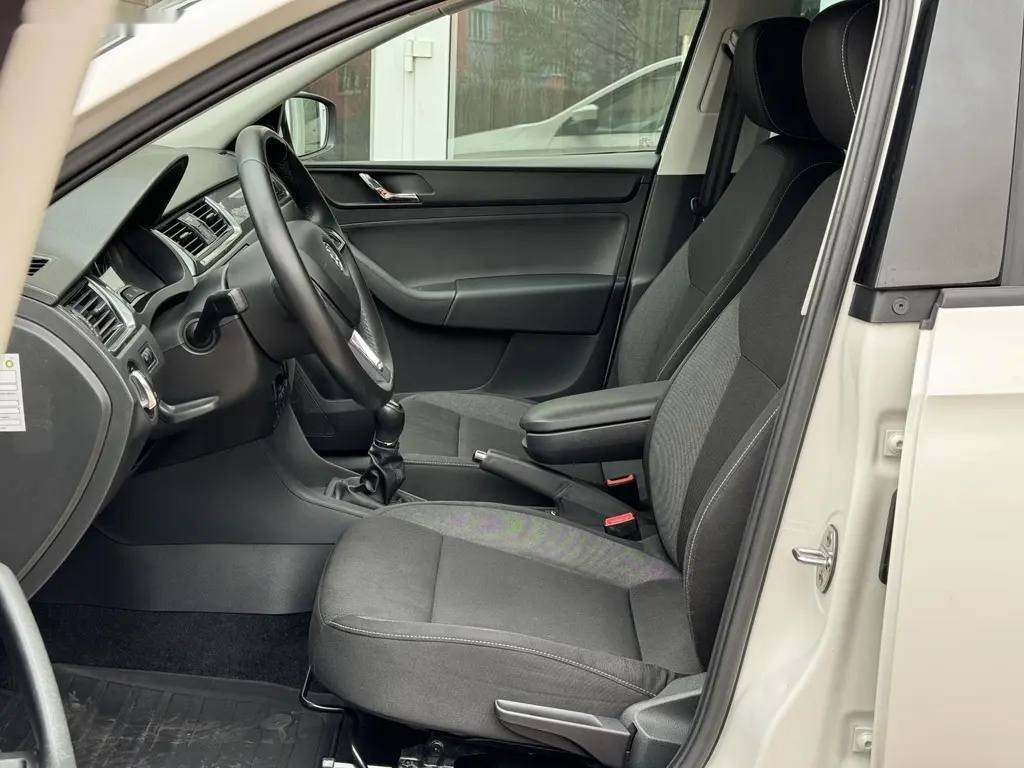 Škoda Rapid, původ ČR, 2. majitel - 9