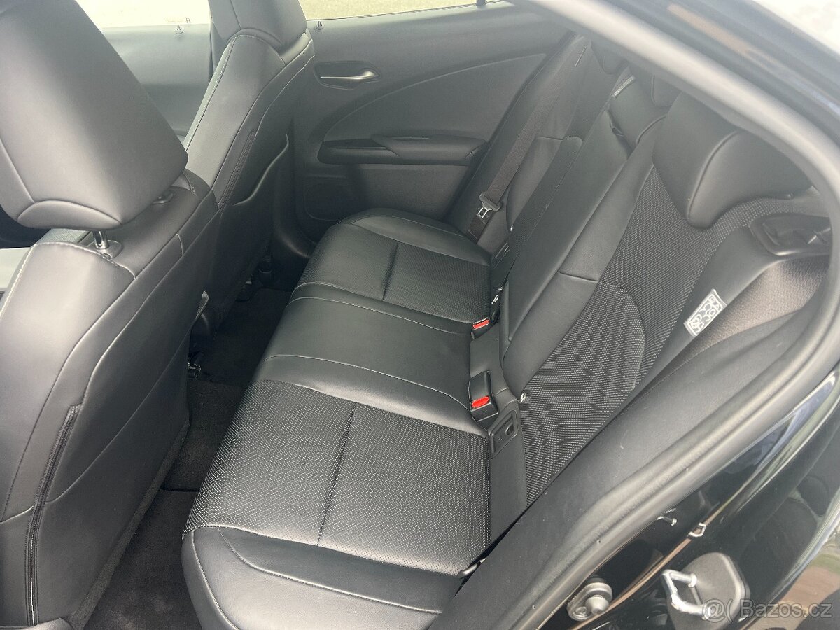 Lexus UX 250h 12/2019, 58 000 km - 9