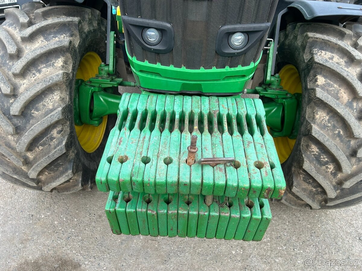 John Deere 6210R - 9