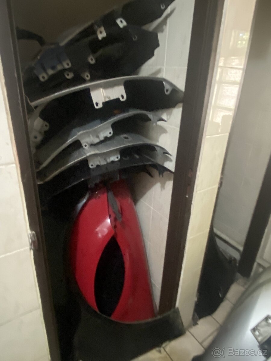 prodám přední blatník Škoda Fabia 2 tel 731328873 - 9