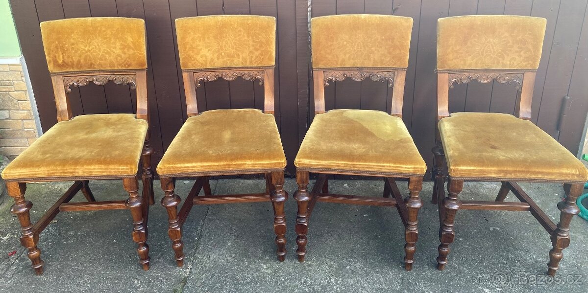 Starožitný nábytek - 9