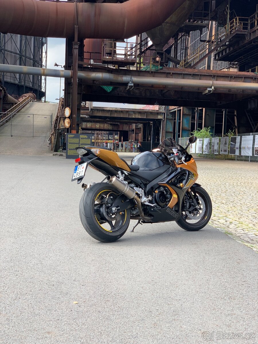 Suzuki gsxr 1000 - 9