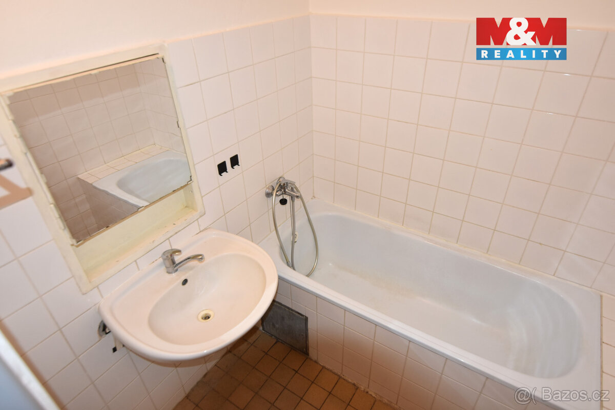 Pronájem bytu 2+1, 55 m², Mladá Boleslav, ul. Laurinova - 9