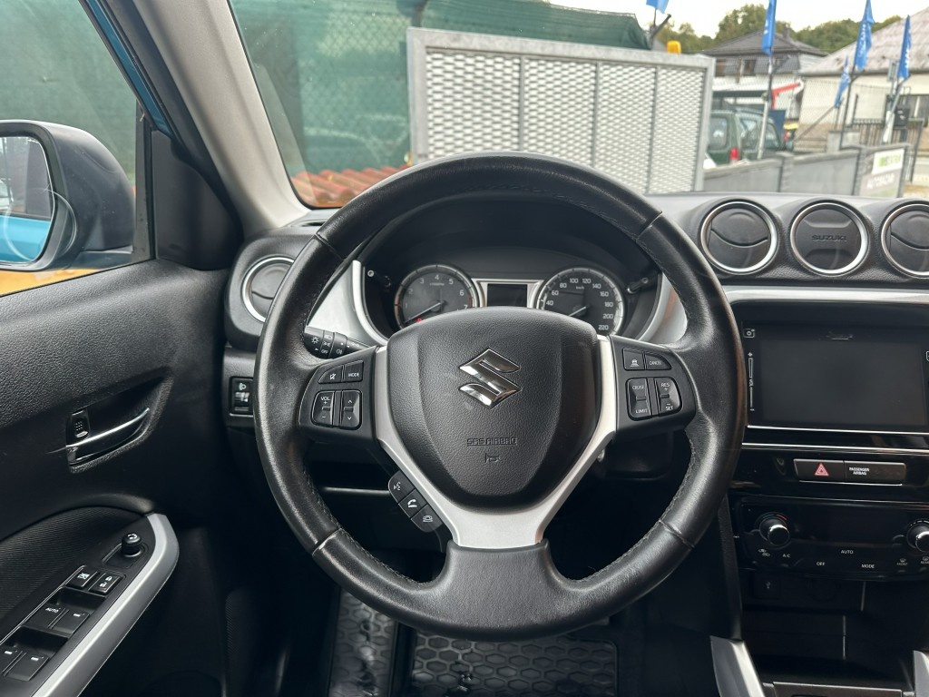 Suzuki Vitara 1.6i 88kW 4x4 serviska - 9