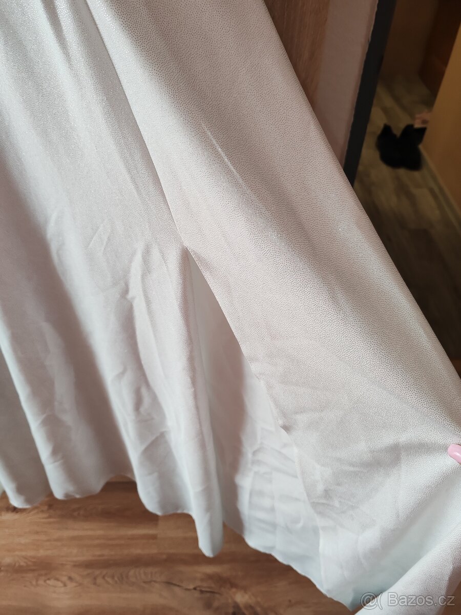 Svatební i plesové šaty - 9