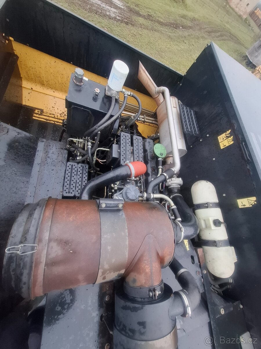 Predám kombajn New Holland CS 660 - 9