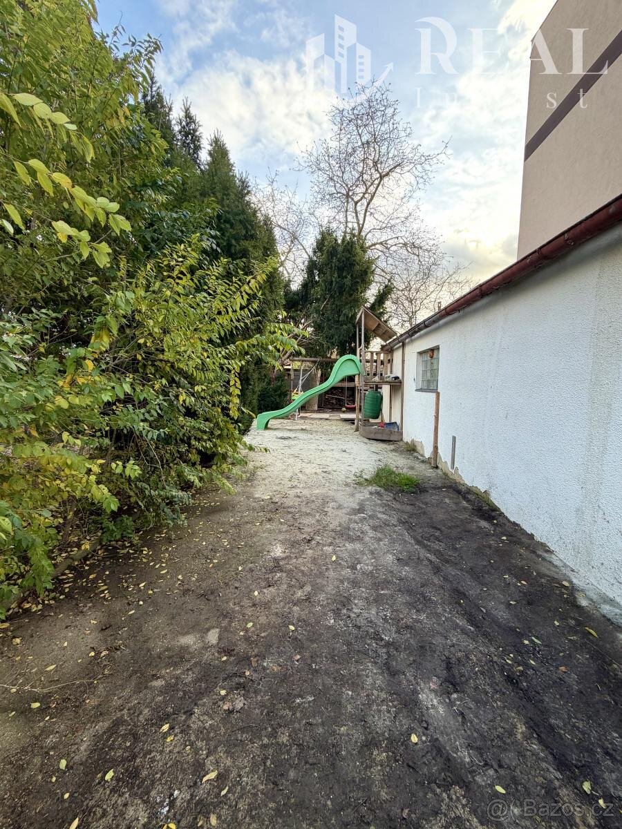 Pronájem atypického, světlého bytu 1+1 , Jirkov, ul. Mosteck - 9