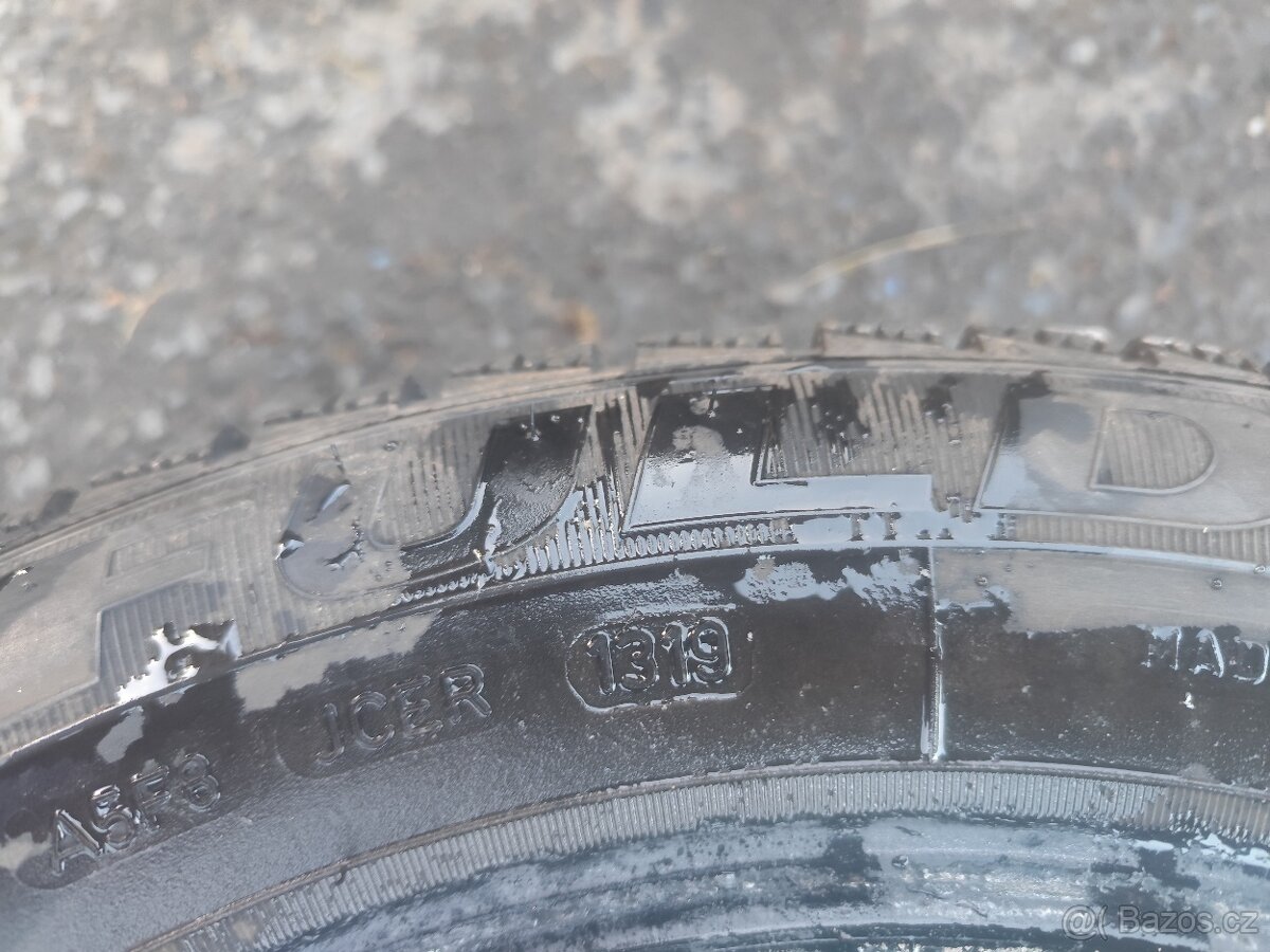 Zimní pneu 185/60/14 - 9