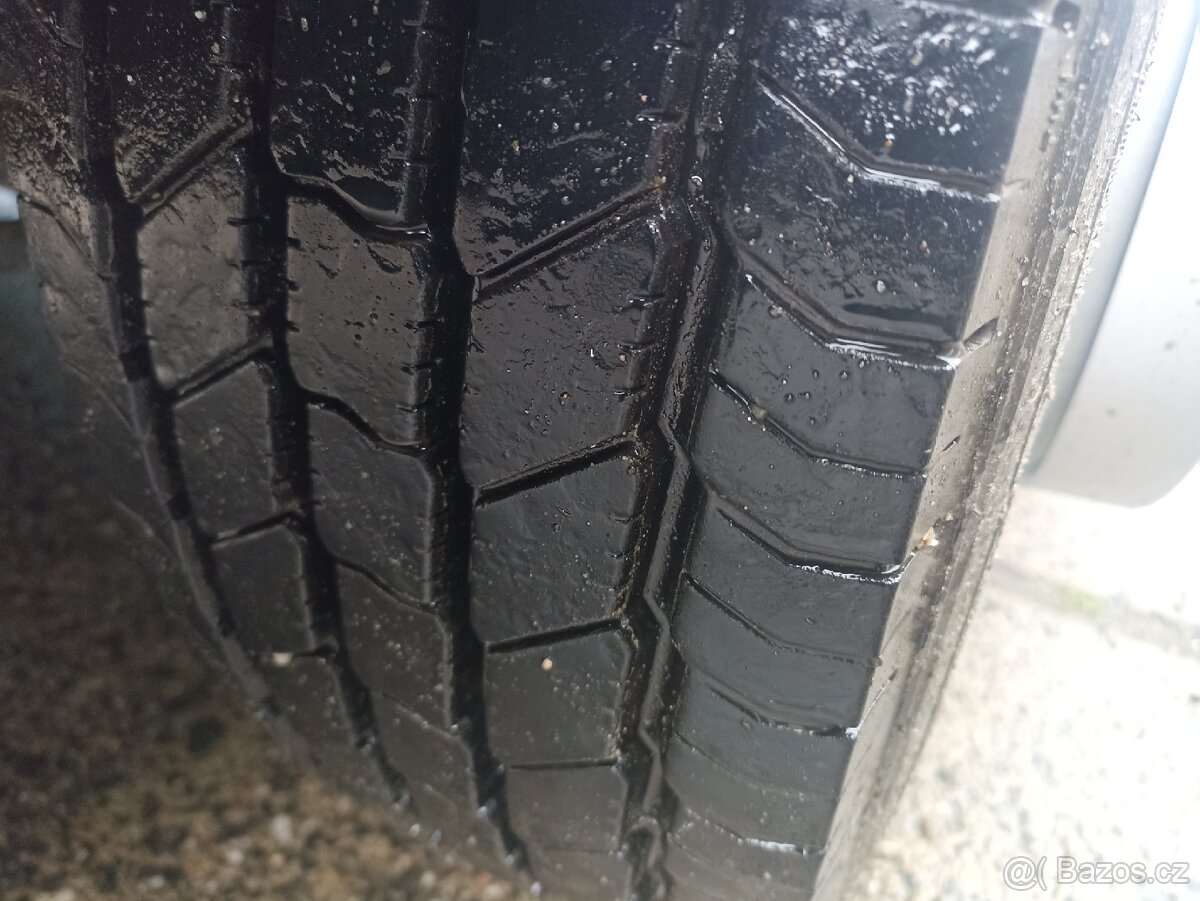 Hákový nosič 7.5 tuny - 9