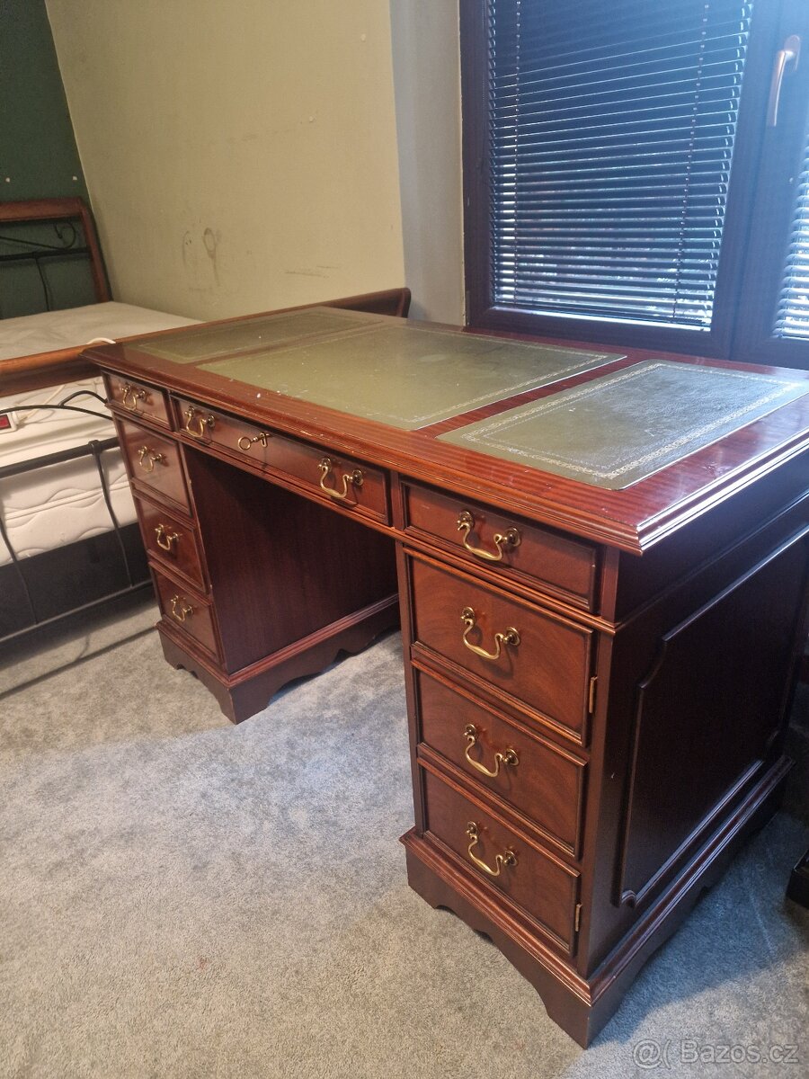 Starožitný nábytek - 9