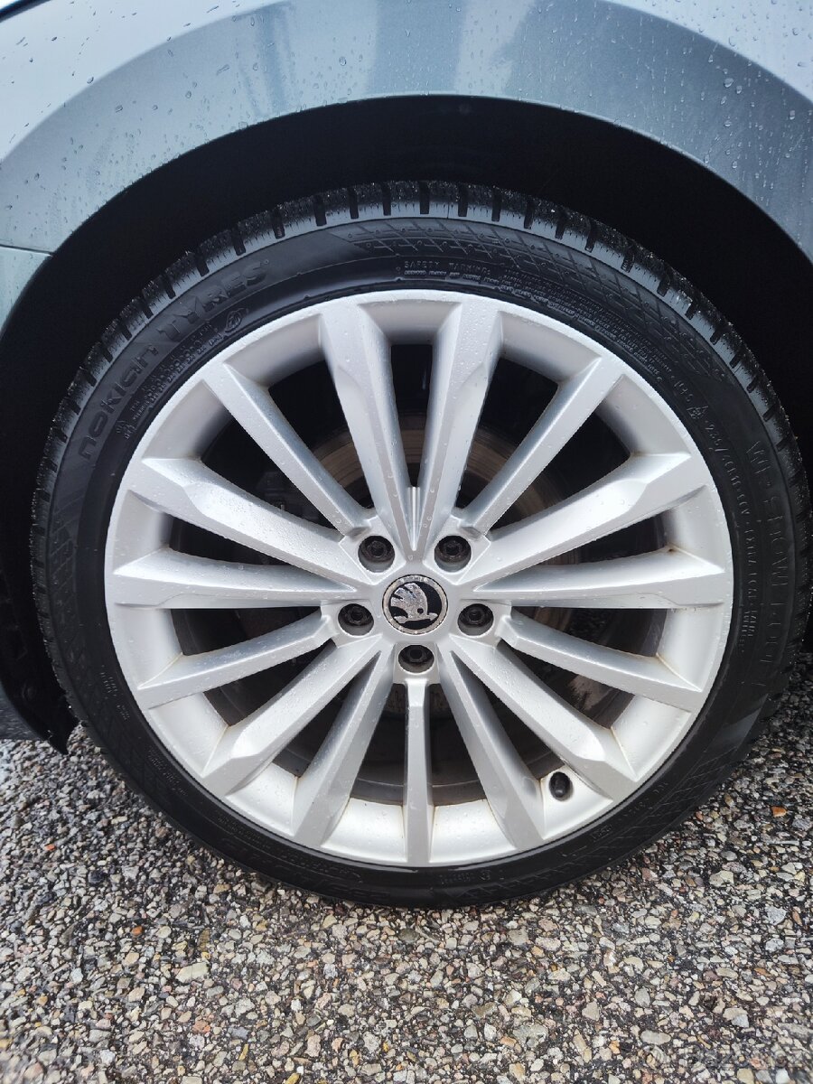 Škoda Superb 3,2.0 TDI,4x4 - 9