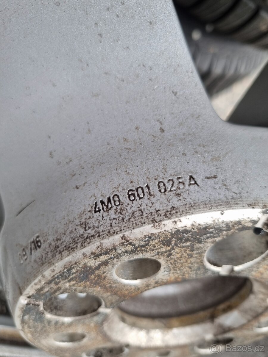 ALU orig.AUDI Q7-4M0601025A - 255/60 R18 108H AO Good year - 9