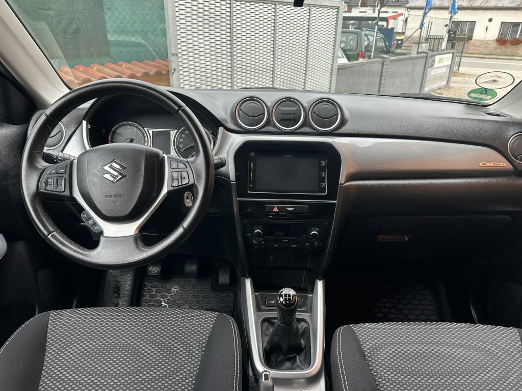 Suzuki Vitara 1.6i 88kW 4x4 AllGrip serviska - 9