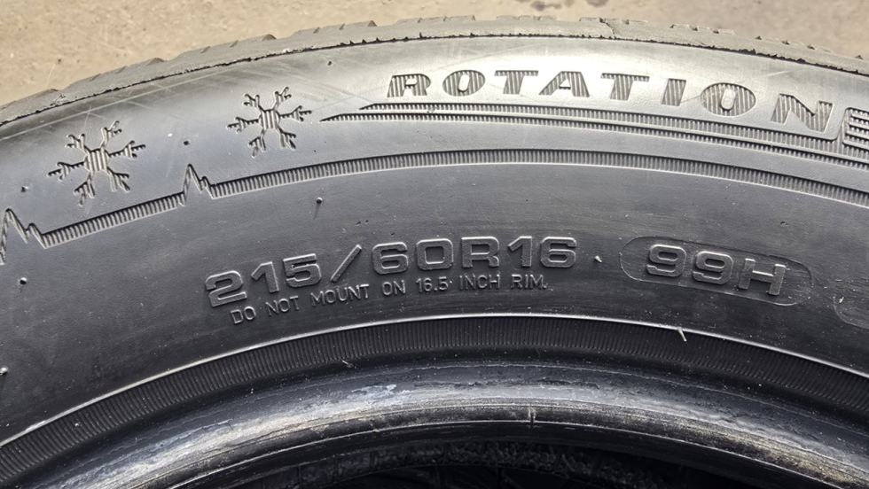 Zimní pneu 215/60/16 Dunlop - 9