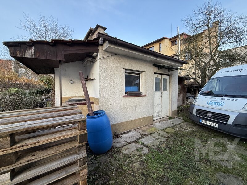 Rodinný dům s investičním potenciálem v centru Červeného Kos - 9